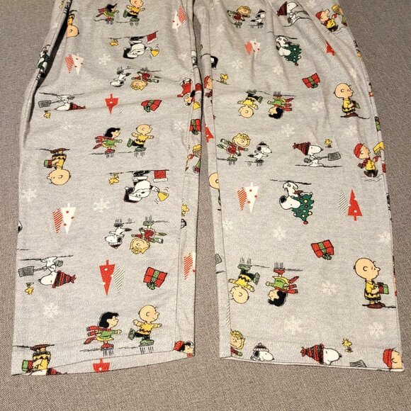 Peanuts Christmas Pajama Set Womens Large Gray Snoopy Charlie Brown Flannel PJs - Picture 12 of 16